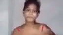 Sexy slim bhabhi Anjali showing her beauty