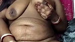 bhabhi Masturbating with dilo  showing