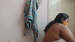 Kamwali bhabhi showing her huge boob