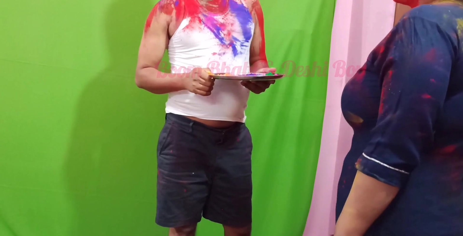 Holi me Debar ne apnehi bhukha Bhabi ko chod dia Female Condom laga ke .. full Hindi talking