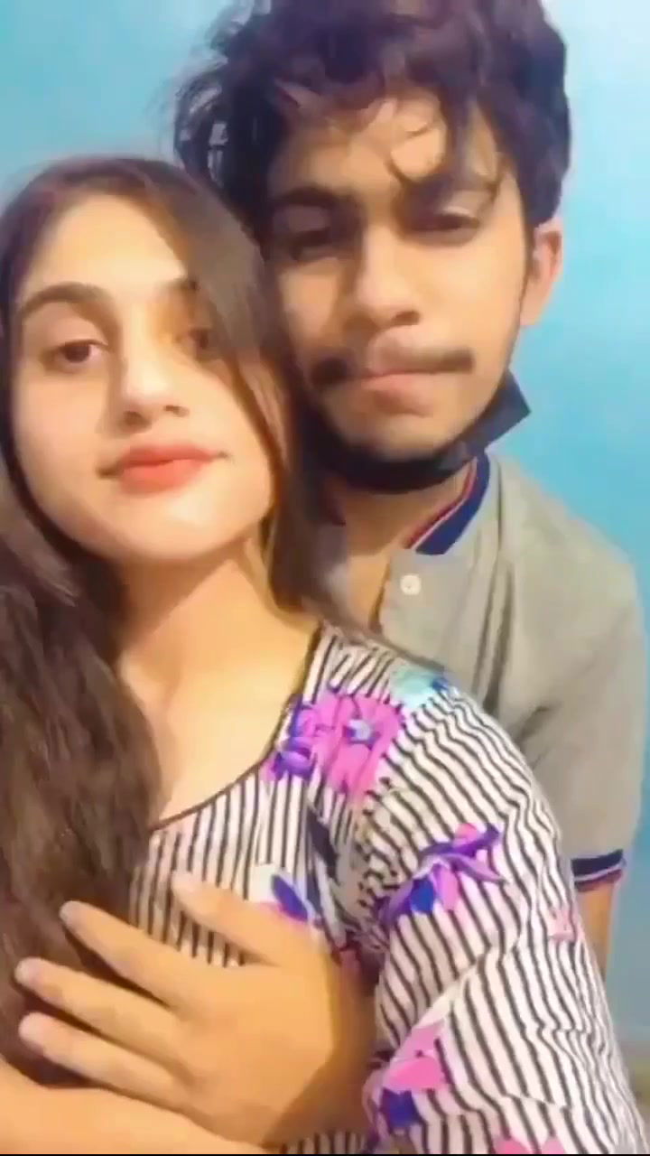 Beautiful paki girl kissing boobs press – Mydesi.net