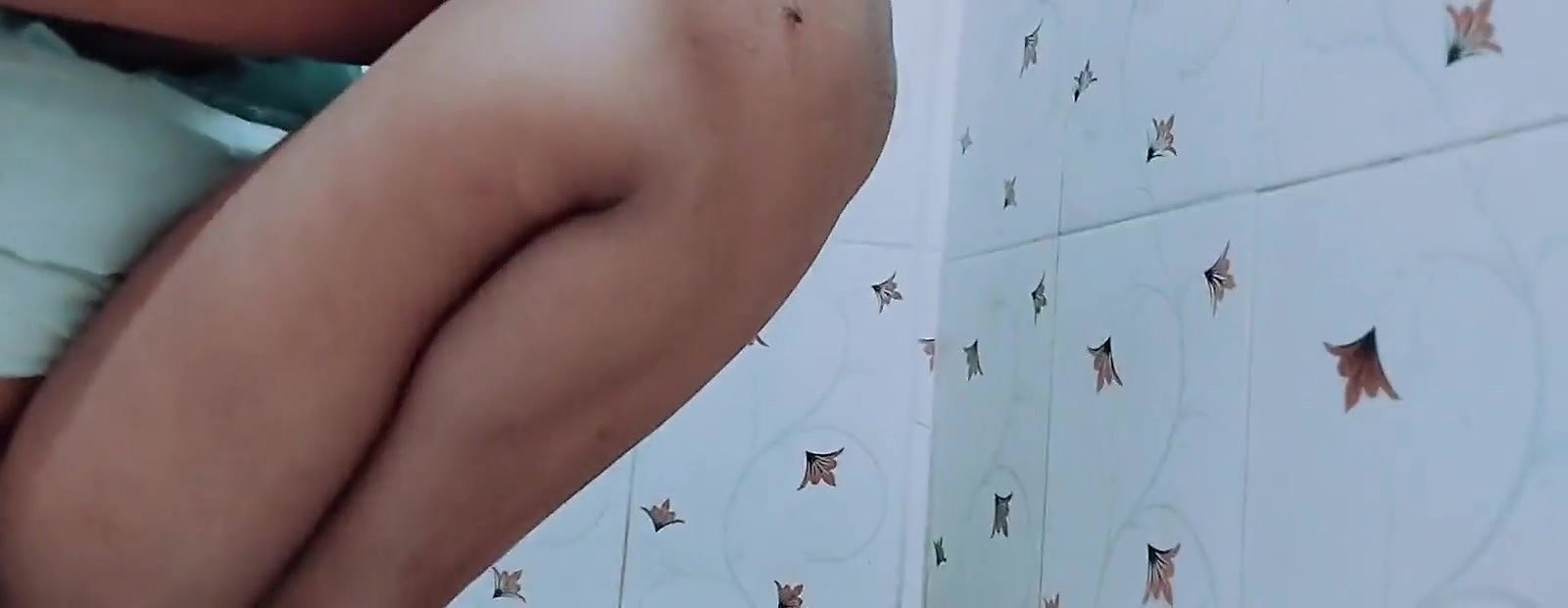 Bangali Bhabi Ka Urin