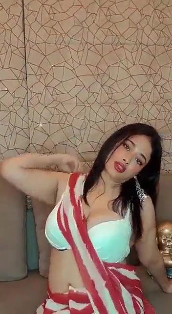 Kiran rathore deep cleavage show