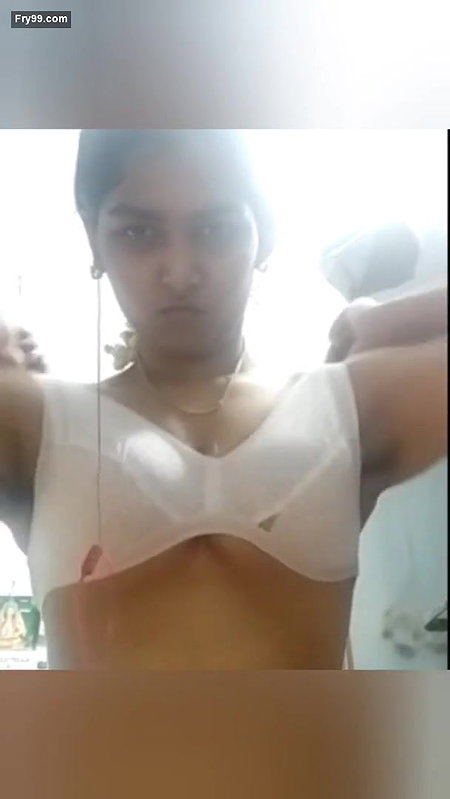 Desi bhabi sexy boobs