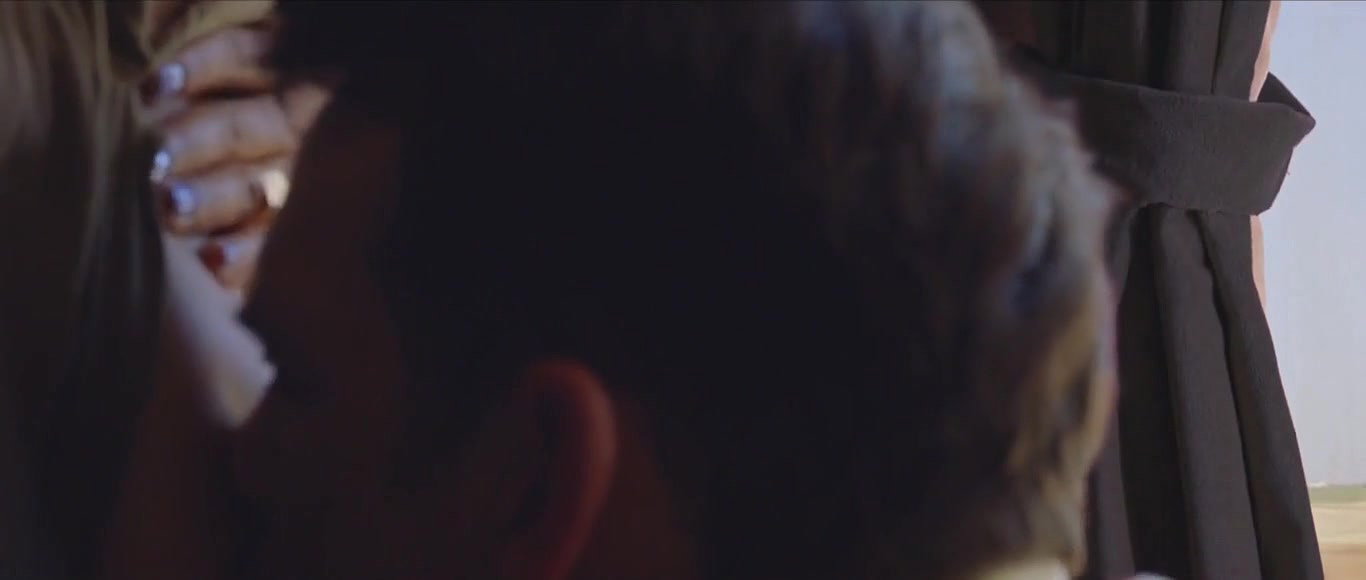 Emma de Caunes – the idyll