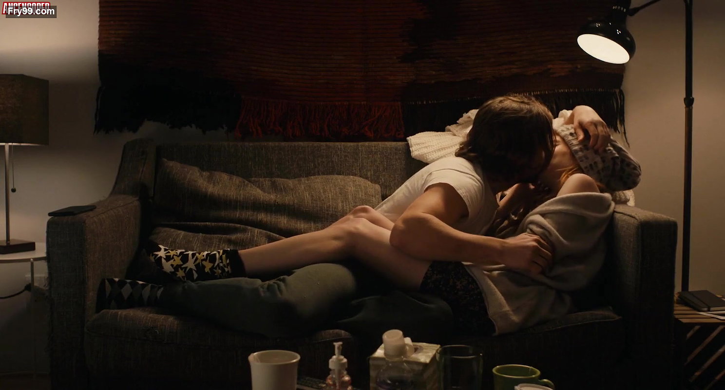 Emma Roberts – in a relationship