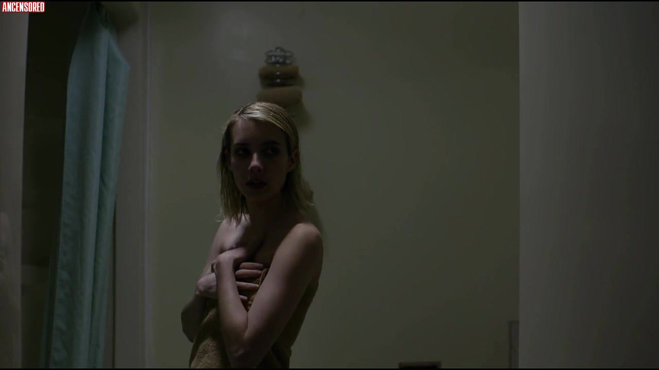 Emma Roberts – the black coats daughter