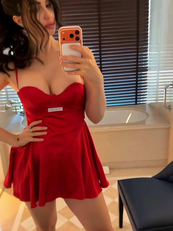 GIORGIA ANDRIANI BOLD BANG DESERVING BABE IN SEXY DRESS UUFFF 24