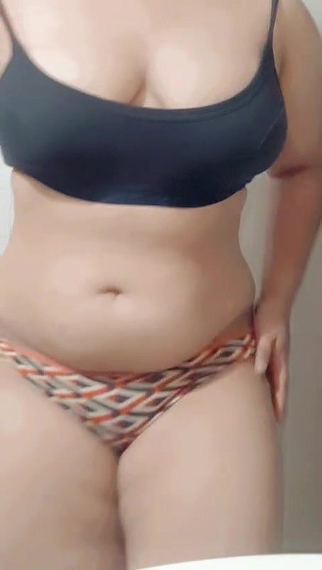 Beautiful Chubby Tanker Gf Showing updates18