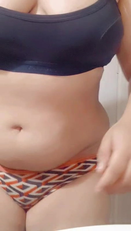 Beautiful Chubby Tanker Gf Showing updates18