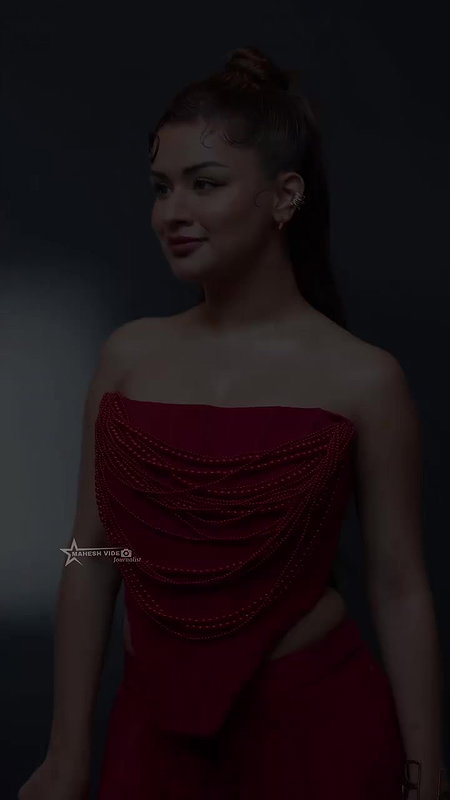 AVNEET KAUR IRRESISTIBLE HOTTIE SEXY IN OFF SHOULDER DRESS 22