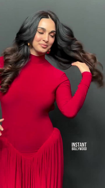 KIARA SIZZLING SEXY CURVY MILF NEVER FAILS TO SEDUCE HQ VIDEO AND MORE 210