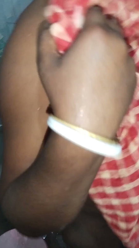 Huge boobs desi aunty bathing