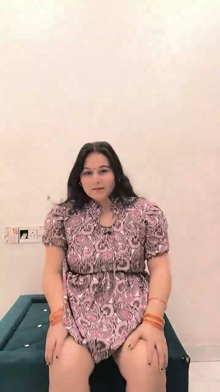 Puja ki jawani choot Pani Pani lund ki diwani big boob