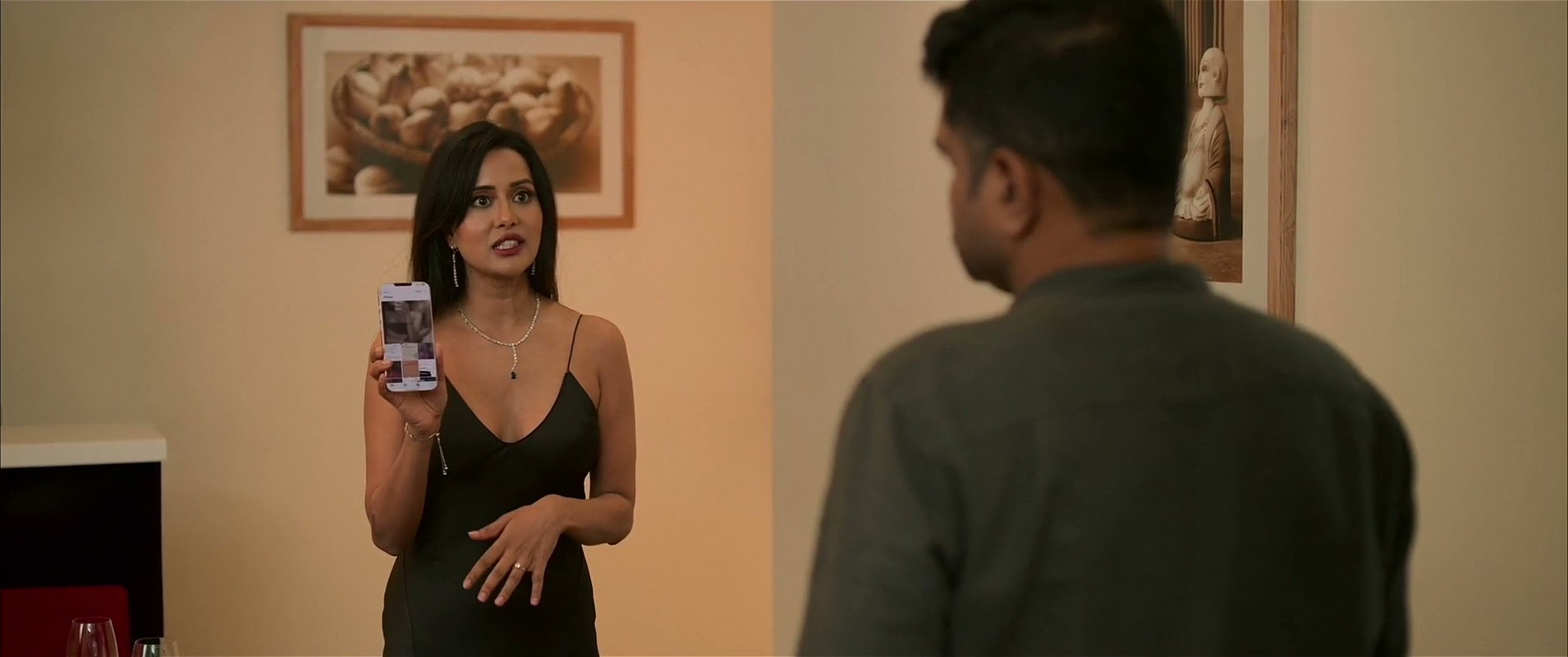 Mr.X- Raiza Wilson Hot Scenes 2