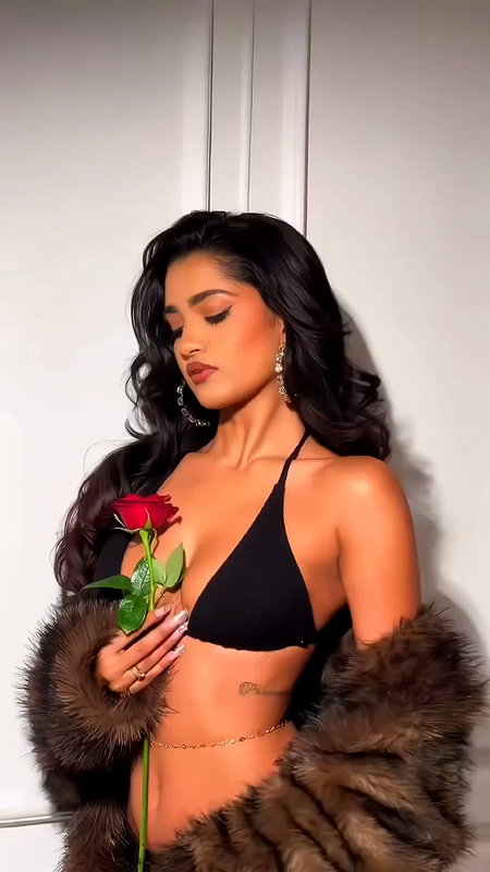 NAELA PAUL SEDUCTIVE SHOOT IN LINGERIE WILD2