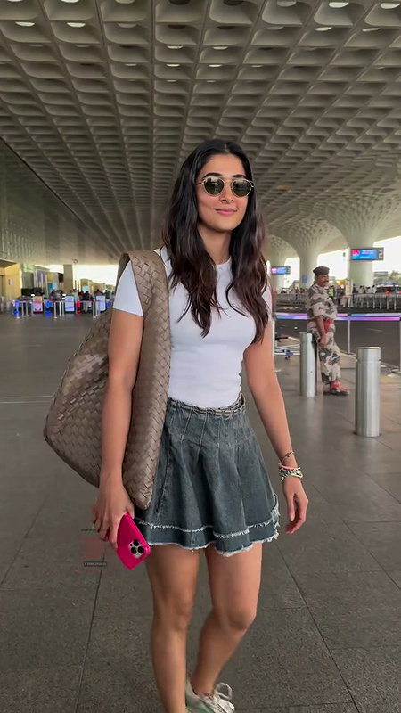 POOJA BEAUTY SEXY IN MINI SKIRT DRESS 2