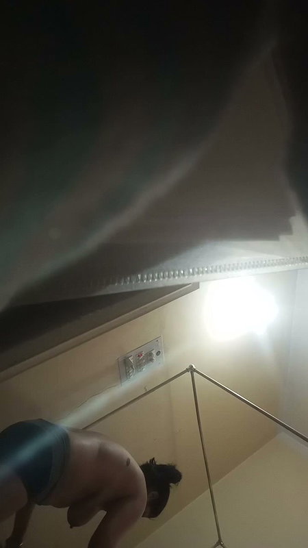 5 6057353610621100443