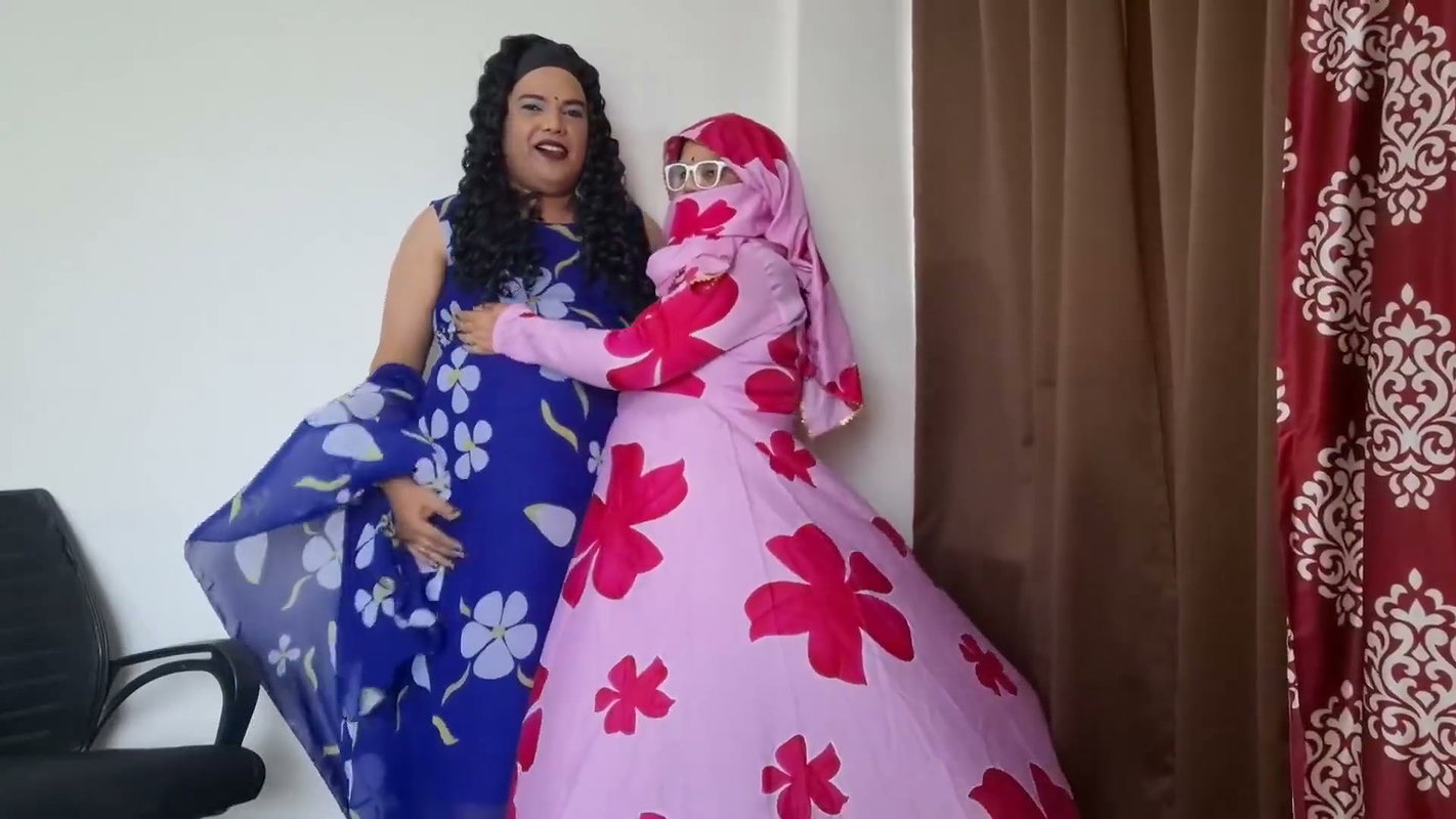 Indian Double Trouble Khadija Is a Fan Wanted to Meet