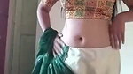 Saree mai kesi lag rahi hu sab log comment karke batana