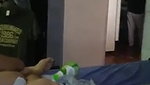 Trio casero con mi esposa y su amiga. Le afeitados la vagina antes de comersela.