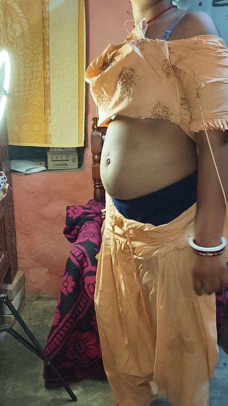 Desi teacher hot student ne teacher ko boobs dikhaye
