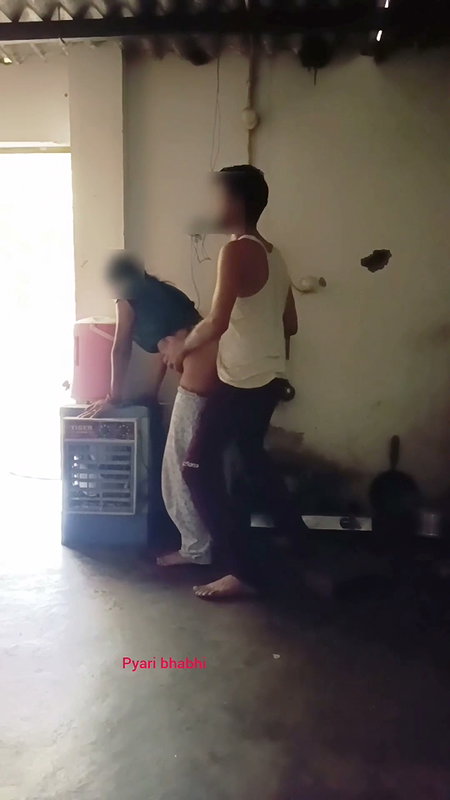 Stepsister ki hi chudai kar diya ghar pe lek dekh ke hindi audio desi sexy video, xxx video, sexy video