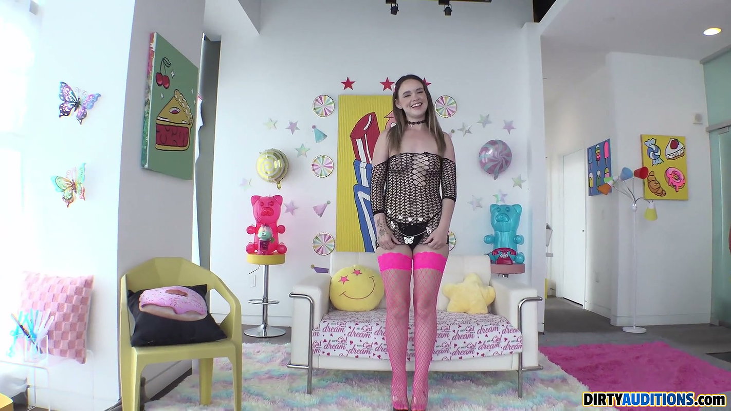 Khloe Kingsley – Khloe Craves a Backdoor Entry