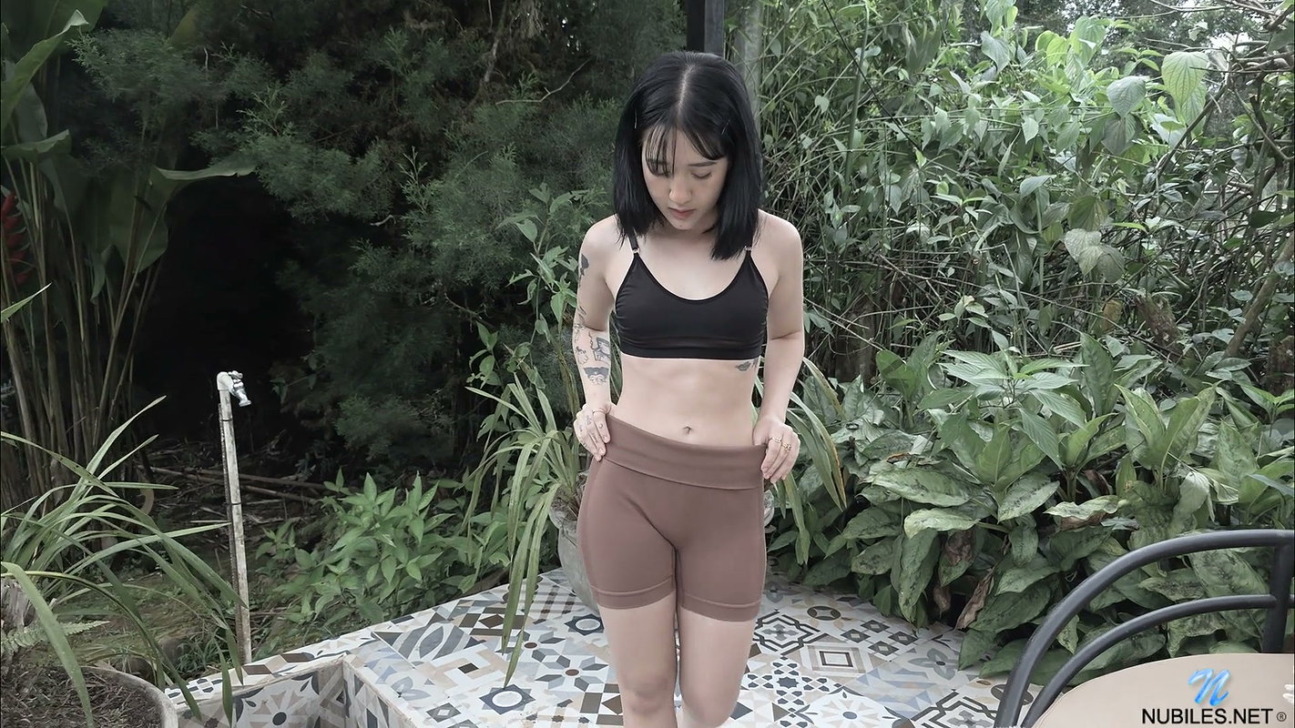 Lilith Cary – Stretch Me