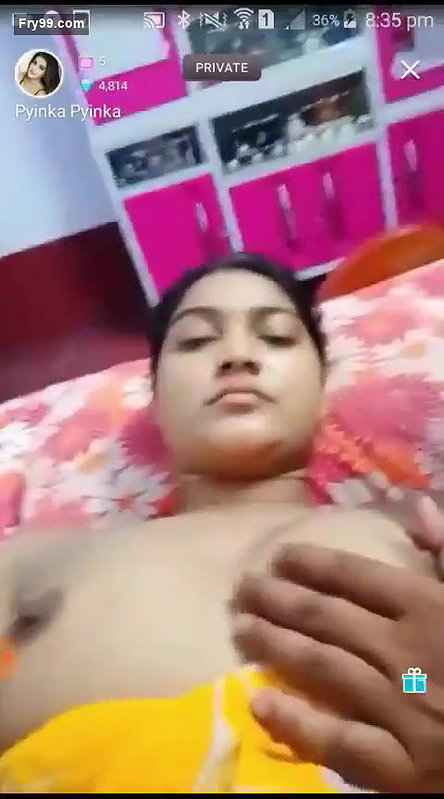 Priya Bhabhi Romance in Live