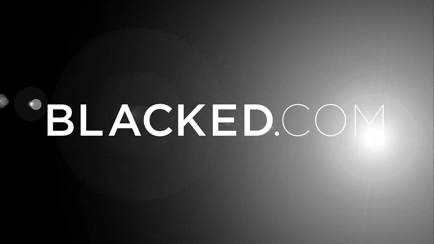 BLACKED Blonde model meets Mandingo’s enourmous black cock