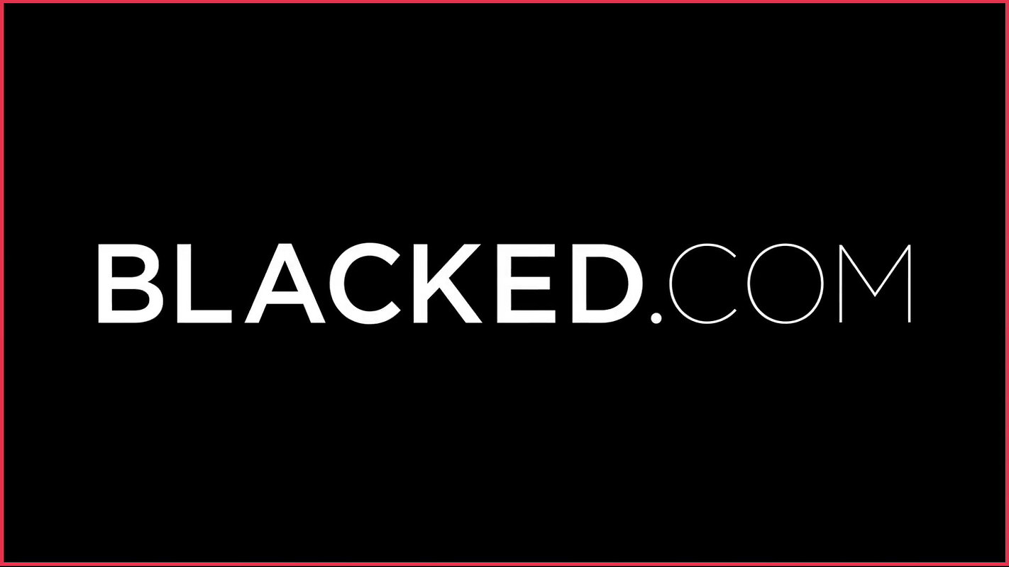 BLACKED Kelly shares her BF’s huge BCC with sexy bestie Mia