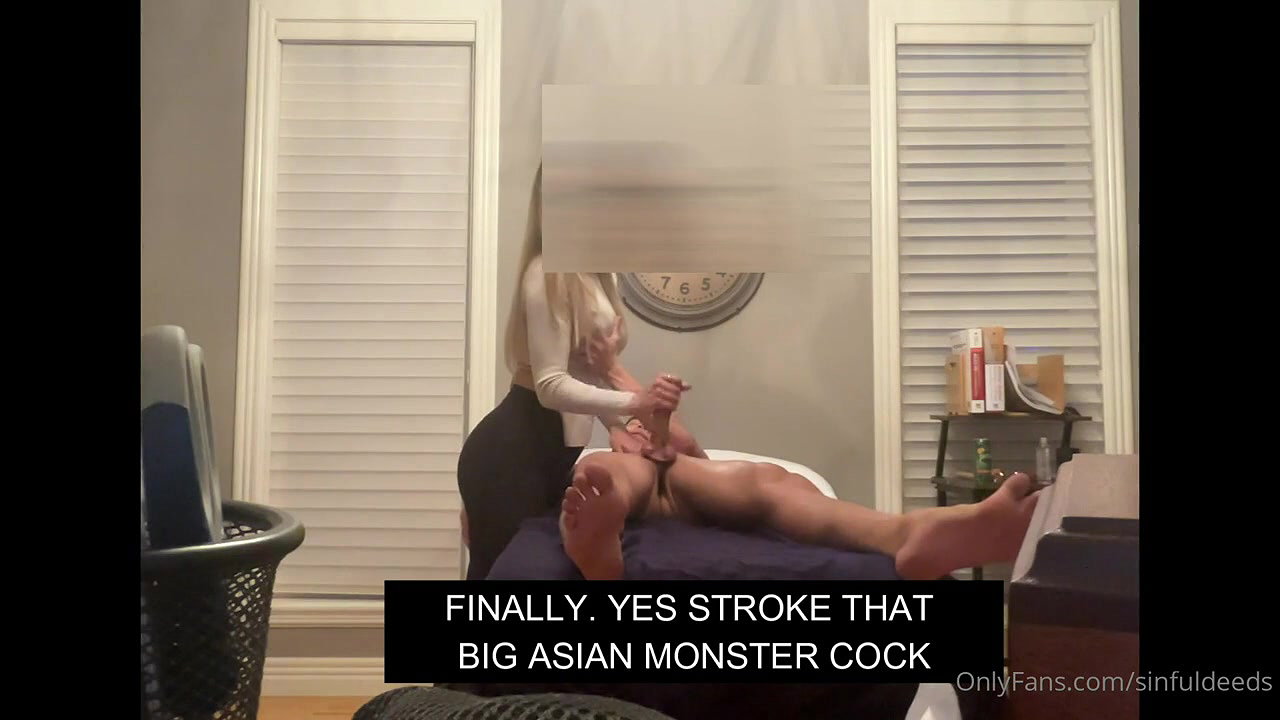 Asian Hot masseuse (14)