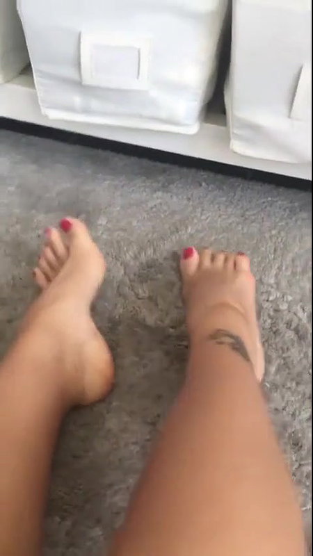 Asa Akira Feet Worship OnlyFans Video Leaked