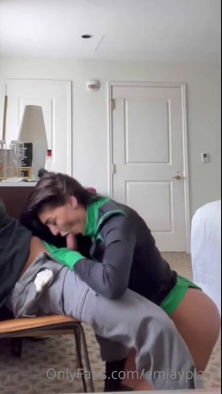 Emily Rinaudo Nude Cosplay Sex Tape Video Leaked
