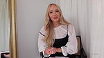 GwenGwiz Striptease and Pussy Fingering Nude Video