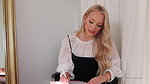 GwenGwiz Striptease and Pussy Fingering Nude Video