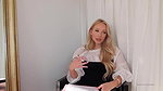 GwenGwiz Striptease and Pussy Fingering Nude Video