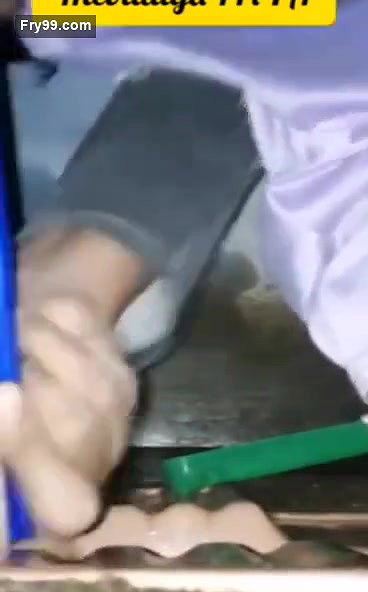 SuperHorny Tamil Girl Pissing And Masturbating With Big Toiletbrush