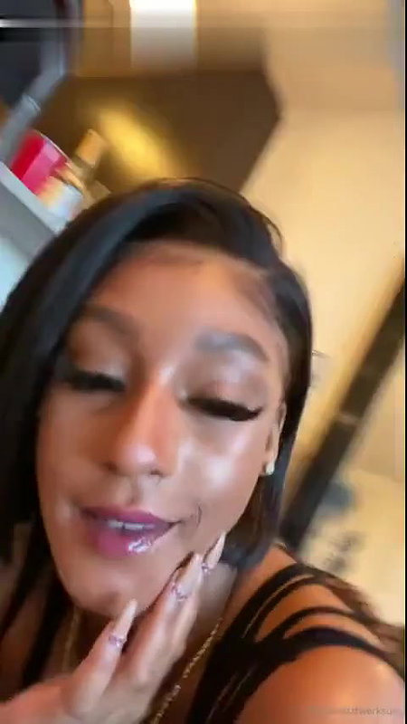 Mizz Twerksum – theofficialmizztwerksum OnlyFans Leaks (4 Videos) 4