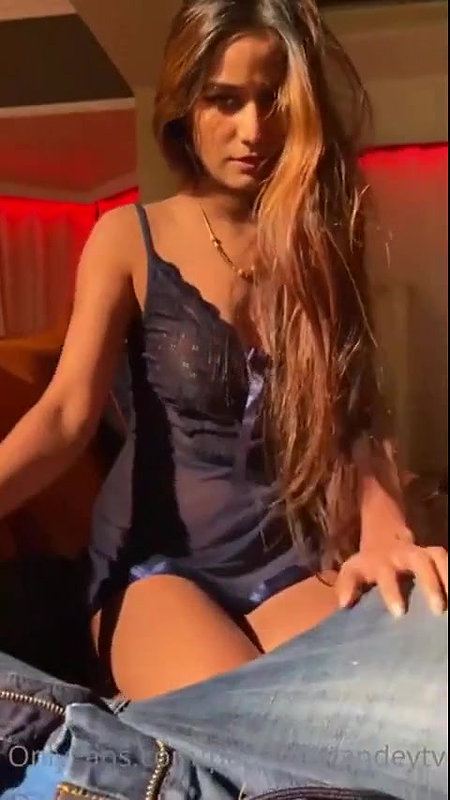 Poonam Pandey Nude Riding Sex Tape Video Leaked