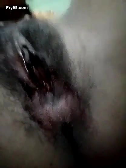 Desi Girl Shows Her Pussy