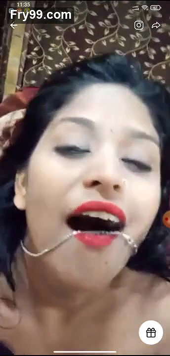 Desi hot tango star