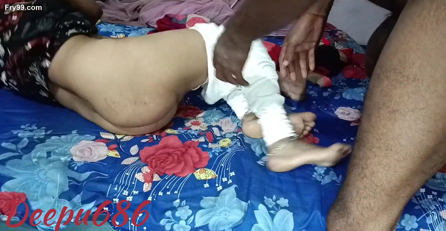 Chhoti bahan ne bhai ke saath bed share kiya