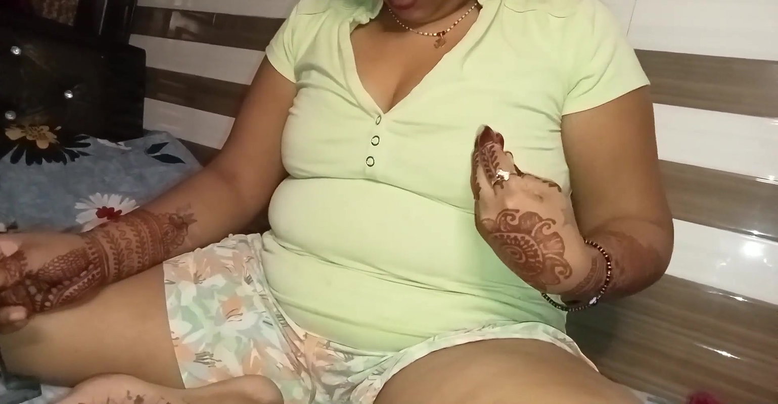 Sexy Girl kajal Boobs show during dirty talking