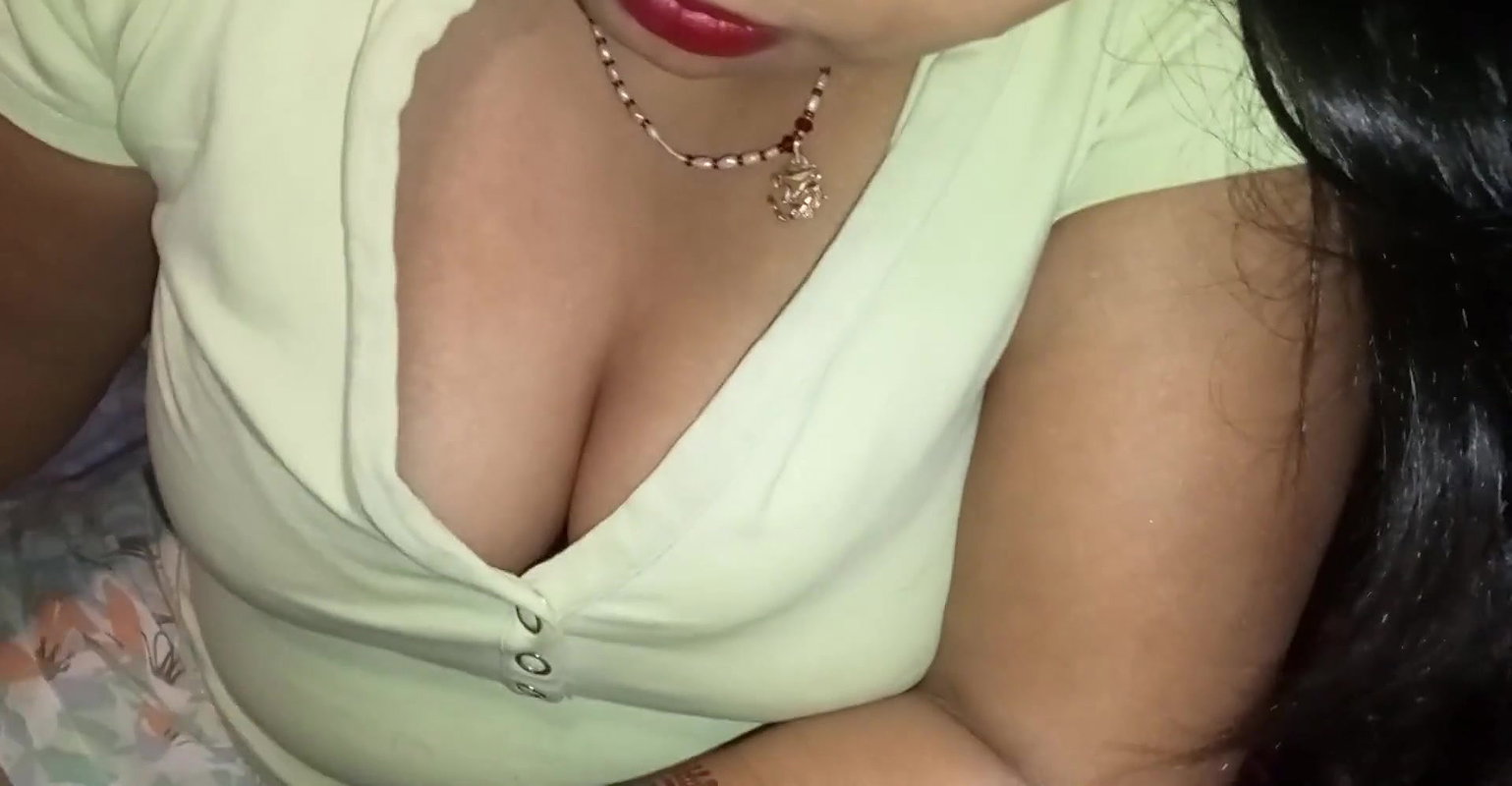 Sexy Girl kajal Boobs show during dirty talking