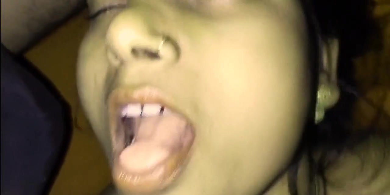 Pussy in Hand & cum in Nose