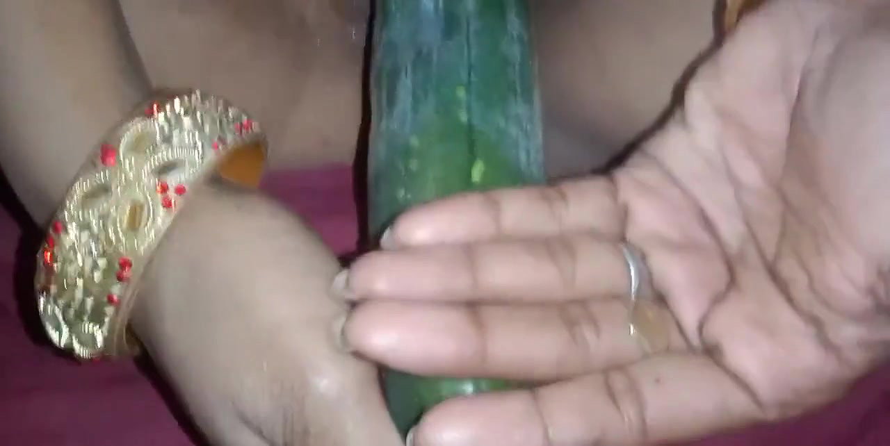 Desi Village Housewife Wife Ne Apane Husband’s Ke Liye 10 Inches Nenua Part 1 Boor Mein Dal Ke Khub Maza Luta King Size Nenua