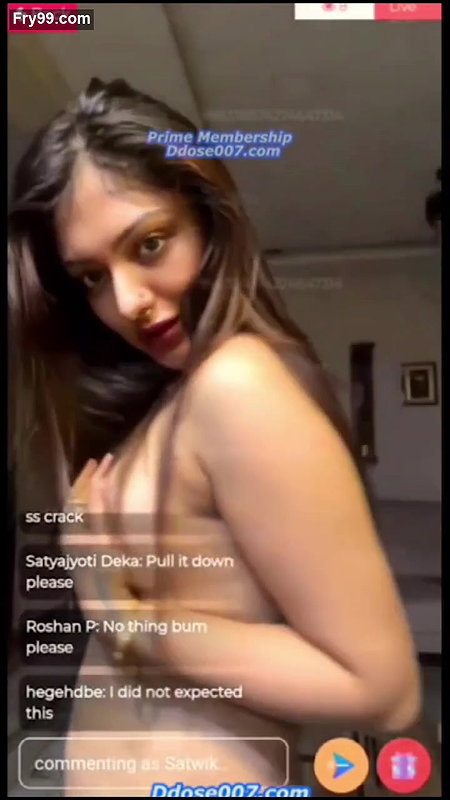 Khushi Mukherjee Opps Moment Boobs Reveal With Face 13 Min +Live