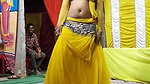Big navel girl hot dance